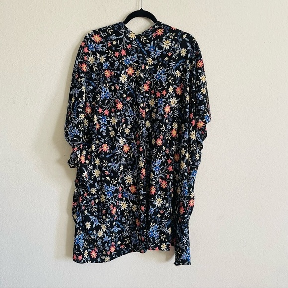 Woman’s Floral Kimono Cardigan one size dark ditzy floral summer beach cover - Picture 8 of 9